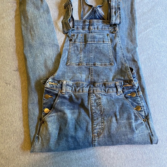 RVCA Skinny Jean Overalls - Picture 5 of 7